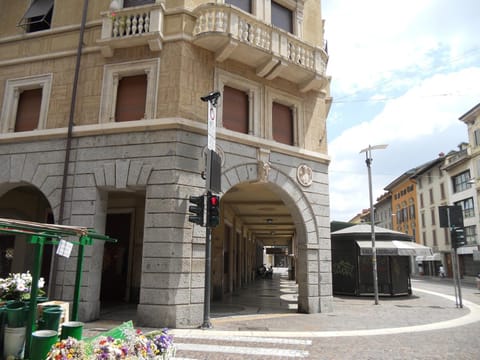 Property building, Facade/entrance