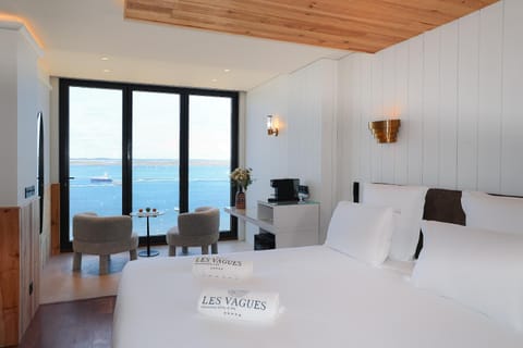 Natural landscape, Bedroom, Sea view