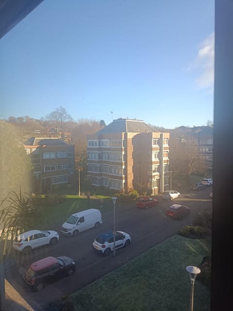 Open space studio in Shawlands Apartment in Glasgow