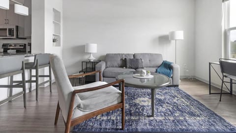 Landing Modern Apartment with Amazing Amenities (ID1239X542) Apartment in Jacksonville