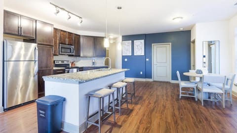 Landing Modern Apartment with Amazing Amenities (ID8482X77) Apartment in Fishers