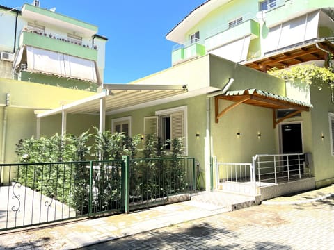 Property building, Patio, Garden, Other
