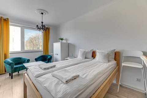 Property building, Communal lounge/ TV room, Living room, towels