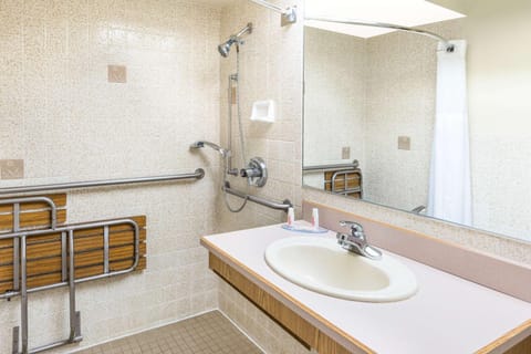 Bathroom, Photo of the whole room, On site