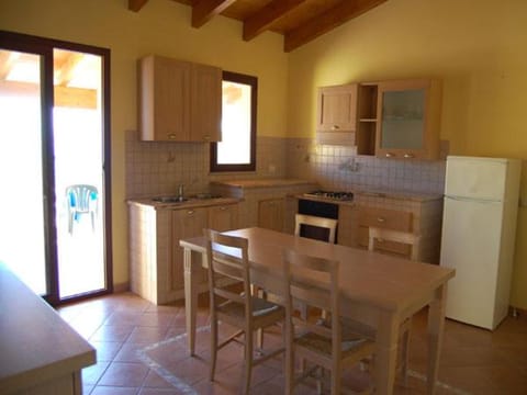 appartamento con ampio terrazzo panoramico e barbecue a Sant'antioco C190 Apartment in Sardinia