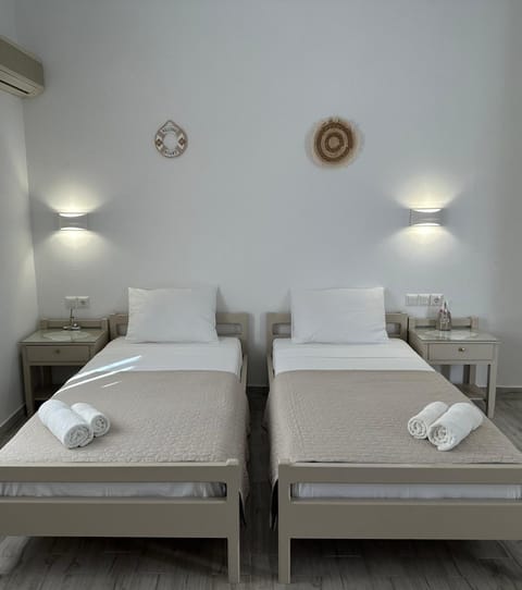 Bed, Photo of the whole room, Bedroom, furniture, towels, air conditioner