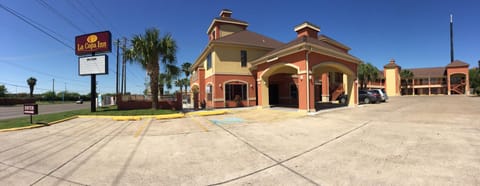 Facade/entrance, Day