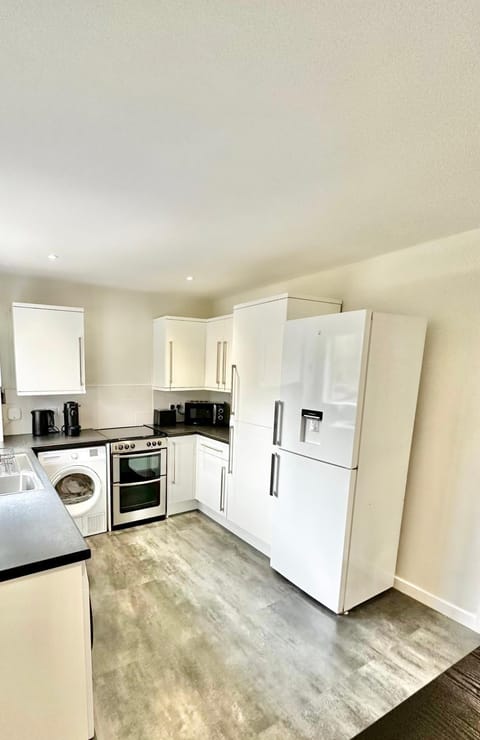 Kitchen or kitchenette, minibar, pet friendly, stove, toaster