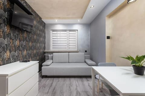 TV and multimedia, Seating area
