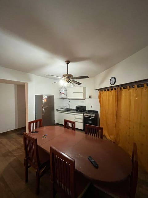 Kitchen or kitchenette, Dining area, fireplace, oven, pet friendly, stove