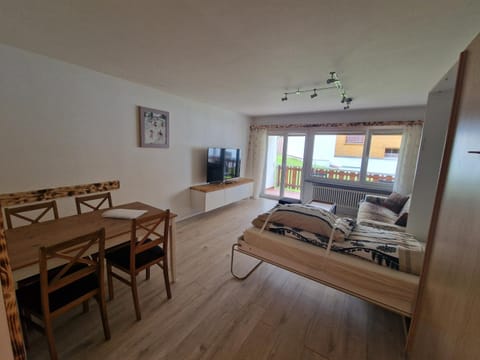 Familienfreundliche Studio 42m2 mit gratis Parking und WiFI nahe Sportaren und Torrentbahn Apartment in Canton of Valais
