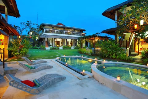 Property building, Swimming pool