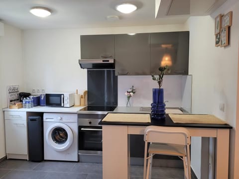 COCOONING HOUSE 211 SUITE AZUR appartement AEROPORT PARIS ROISSY CDG, PARC ASTERIX, CHATEAU DE CHANTILLY, STADE DE FRANCE Apartment in Île-de-France