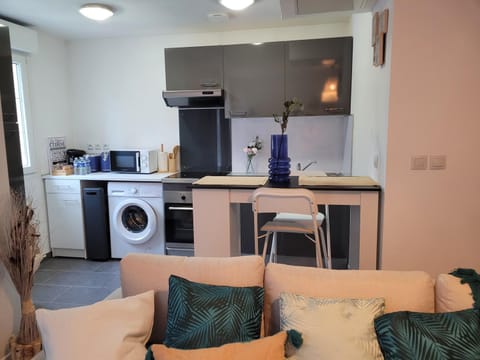 COCOONING HOUSE 211 SUITE AZUR appartement AEROPORT PARIS ROISSY CDG, PARC ASTERIX, CHATEAU DE CHANTILLY, STADE DE FRANCE Apartment in Île-de-France