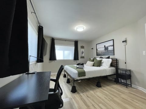 Bed, Photo of the whole room, Bedroom, hair dresser