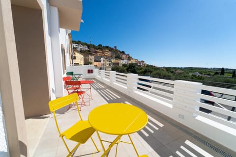 Balcony/Terrace, Internal: Not applicable to any particular room