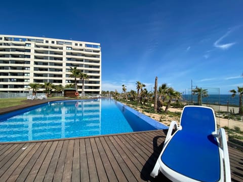 Pool view, Swimming pool, sunbed