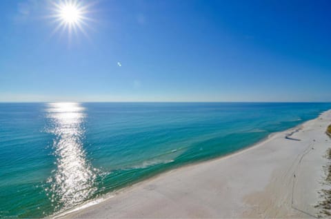 Beach Place Seconds to Beach 6 Bed and Breakfast in Panama City Beach