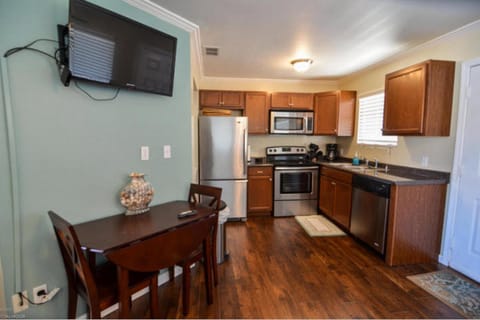 Beach Place Seconds to Beach 6 Bed and Breakfast in Panama City Beach