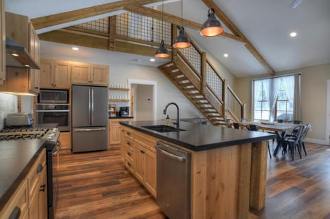 Mountain Shadow Retreat in South Fork House in South Fork