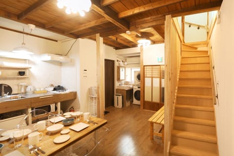 Kitchen or kitchenette, Dining area, stove
