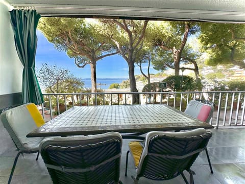 Garden, Garden, View (from property/room), Garden view, Garden view, Sea view, Sea view