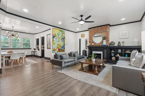 6BR Home 8 min to OKC Memorial Marathon #15 House in Oklahoma City