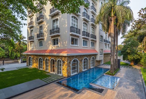 Property building, Swimming pool