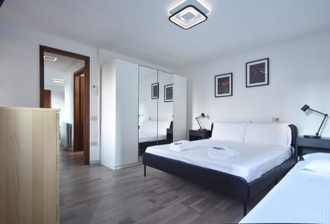Bed, Bedroom, wardrobe