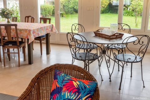 RÉF 407 - LARMOR PLAGE Maison de famille pleine vue mer House in Brittany