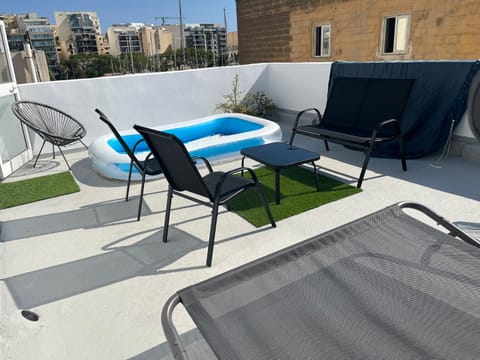 Balcony/Terrace, Swimming pool