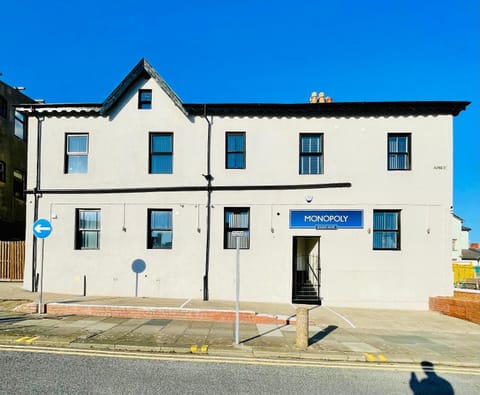 Property building, Facade/entrance, Property logo or sign