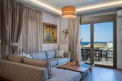View (from property/room), Balcony/Terrace, Living room, Seating area, Bedroom, Sea view
