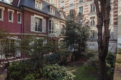 Property building, Spring, Day, Garden, Garden view, Inner courtyard view