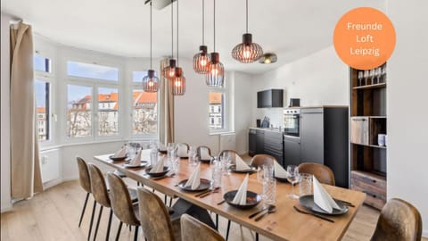 Kitchen or kitchenette, Seating area, Dining area, Food