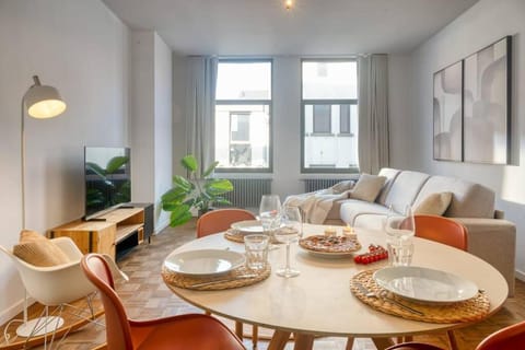 Cozy Retreat in Antwerp with balcony Apartment in Antwerp