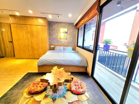 Bed, View (from property/room), Bedroom, Inner courtyard view