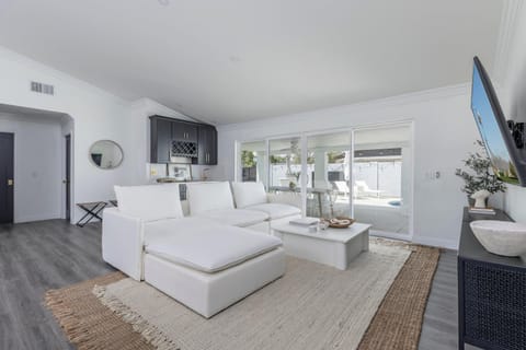 Old Town Fashion(ed)-Pool-Putting Green-BBQ Grill House in Mesa