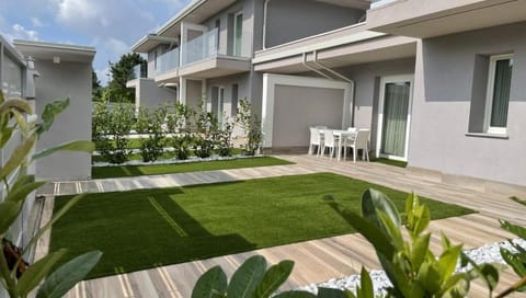 Property building, Garden