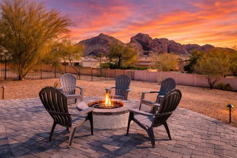 Majestic Mountain Mansion-Pool -Spa & Guest House House in Paradise Valley