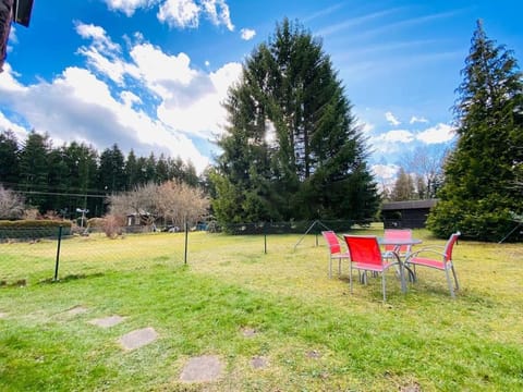 Natural landscape, Garden, View (from property/room), Balcony/Terrace, Pets, Garden view