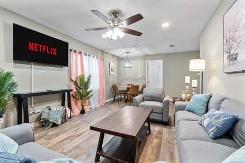 Renovated Home Perfect for Family House in Mobile