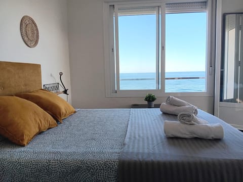 Bed, Photo of the whole room, Bedroom, Sea view