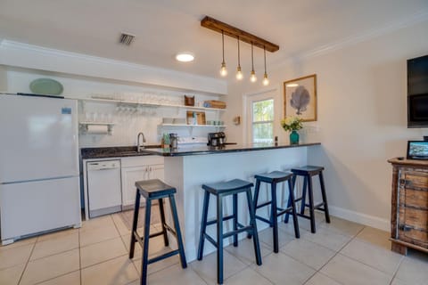 Come enjoy the Sand, Sun and a Little Rum House in Holmes Beach