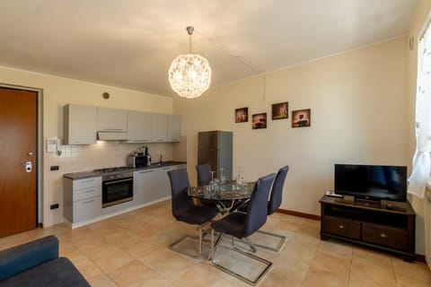 TV and multimedia, Living room, Dining area, kitchen