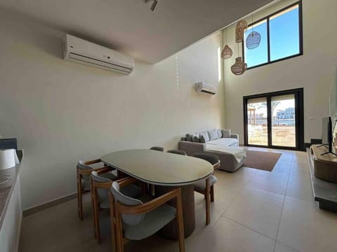 TV and multimedia, Living room, Seating area, Dining area, hair dresser, air conditioner