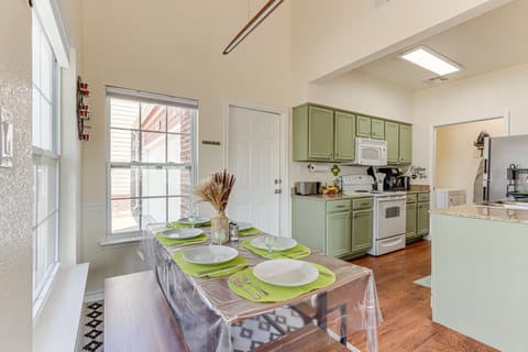 Game Room and Patio Family Afton Retreat! House in Ozark Mountains