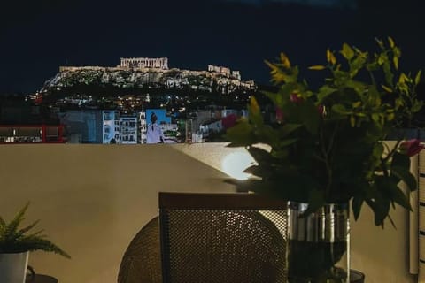 Balcony/Terrace, City view, Landmark view, Location