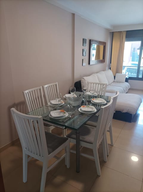 Living room, Seating area, Dining area