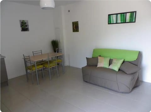 Appartement moderne et calme à Sartène en Corse du Sud Apartment in Corsica